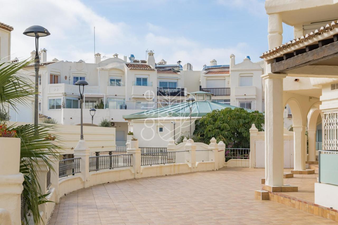 Malaga Benalmadena Puerto Marina Playa Vacacional Luxury Appartement Buitenkant foto